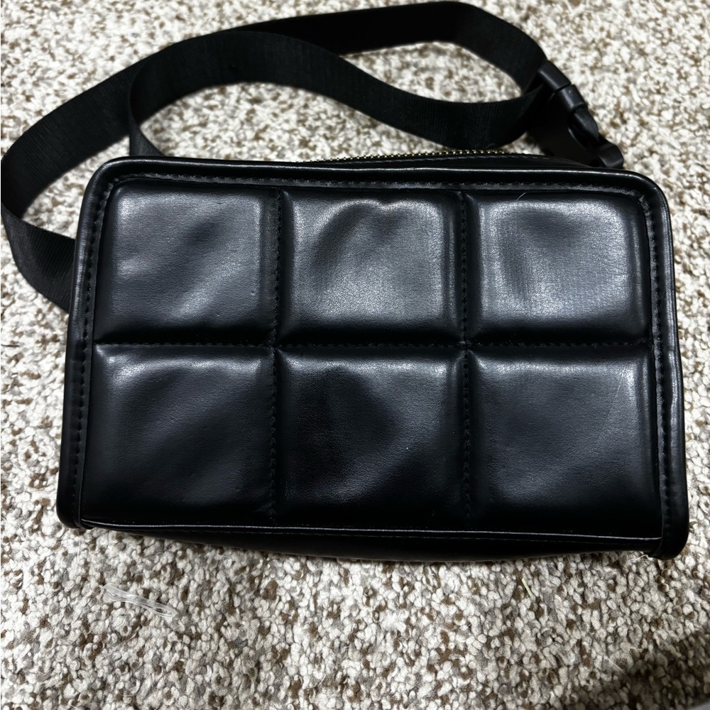 Unworn vegan leather Fanny pack
